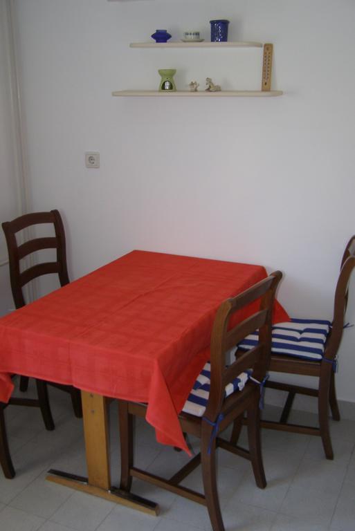 Apartment Vallelunga Pula Kamer foto