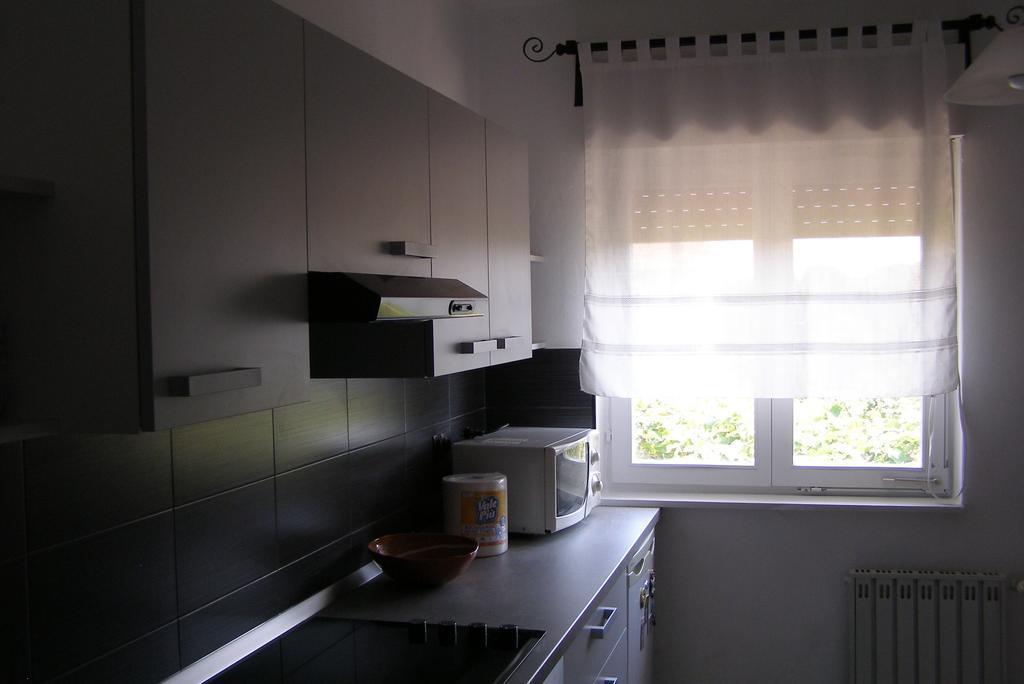 Apartment Vallelunga Pula Kamer foto